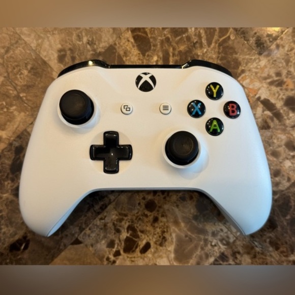 xbox one S 500Gb’S - Picture 5 of 8